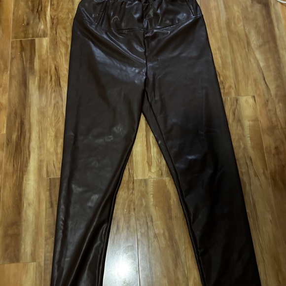 Fleece lined pleather pants - Picture 2 of 2